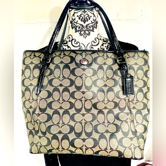 Coach Handbags - COACH shoulder black handbag Large